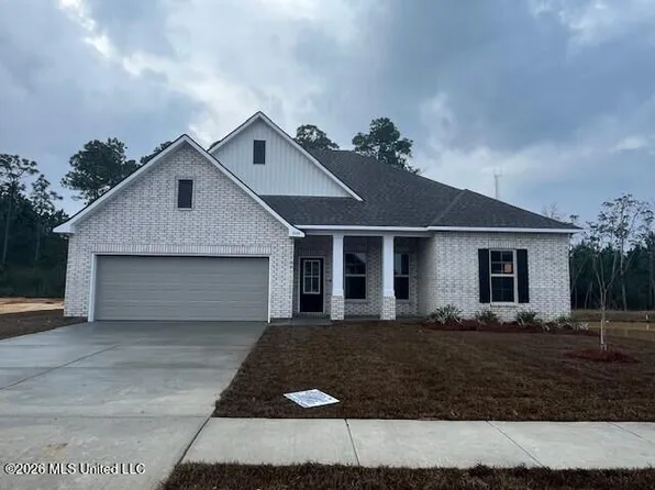 15154 High Point Dr, Gulfport, MS 39503