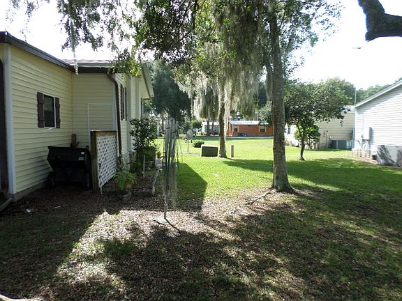 4th image of 226 Malaysia Island Ln