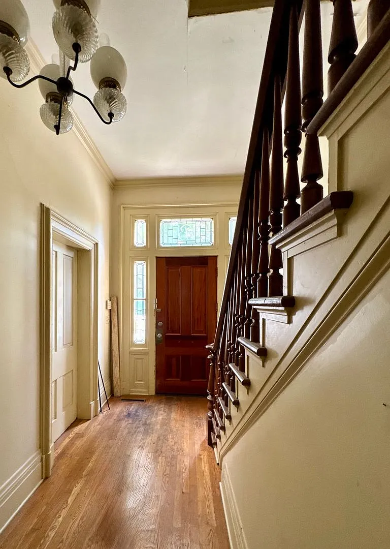 1202 Columbia Street — Photo 3