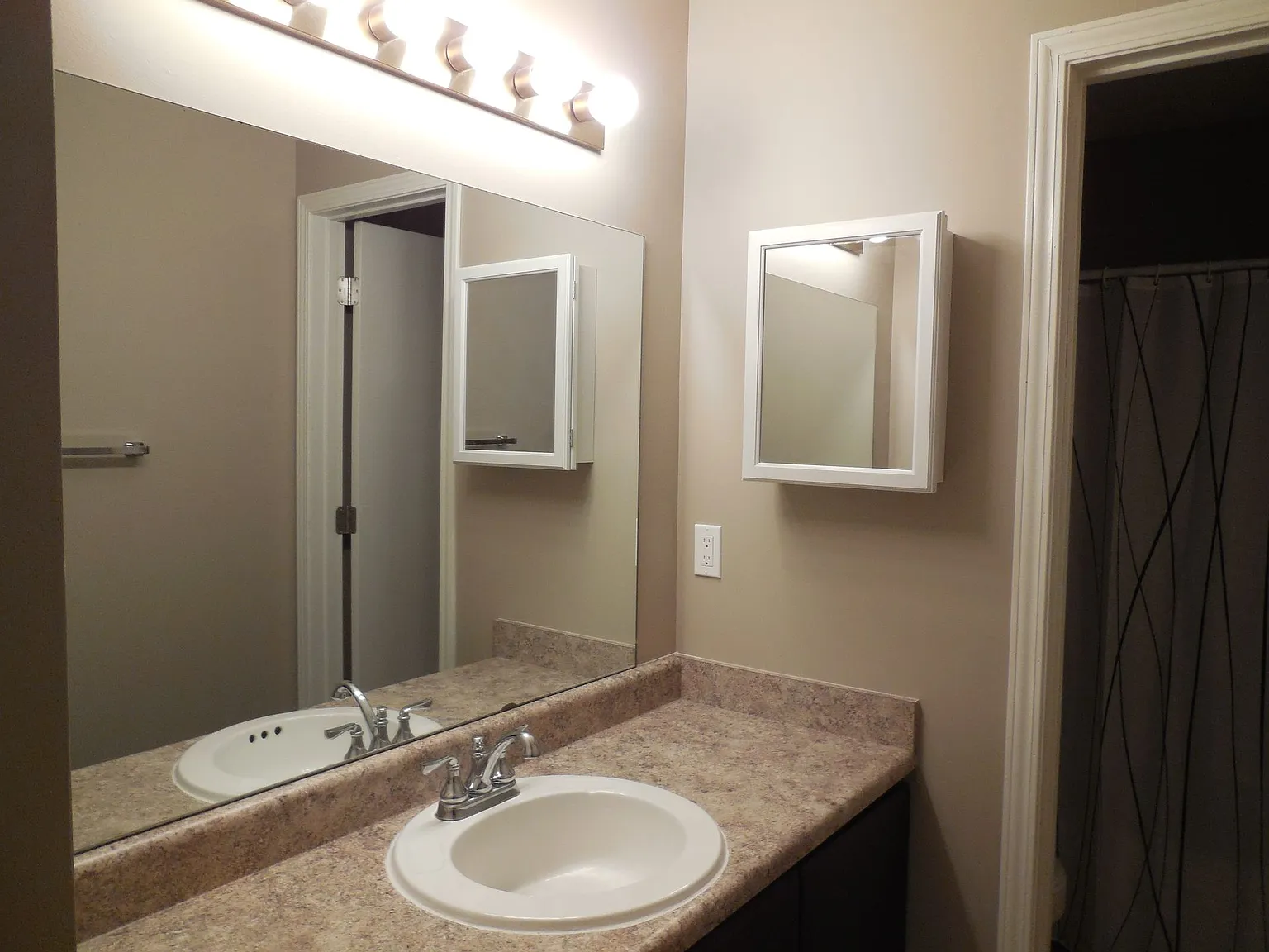cpa - College Park Apartments — Photo 1