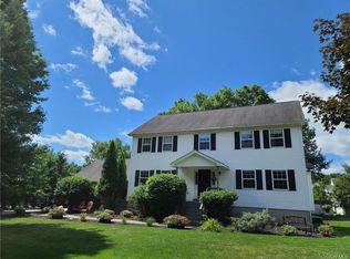 40 Sycamore Dr, Montgomery, NY 12549