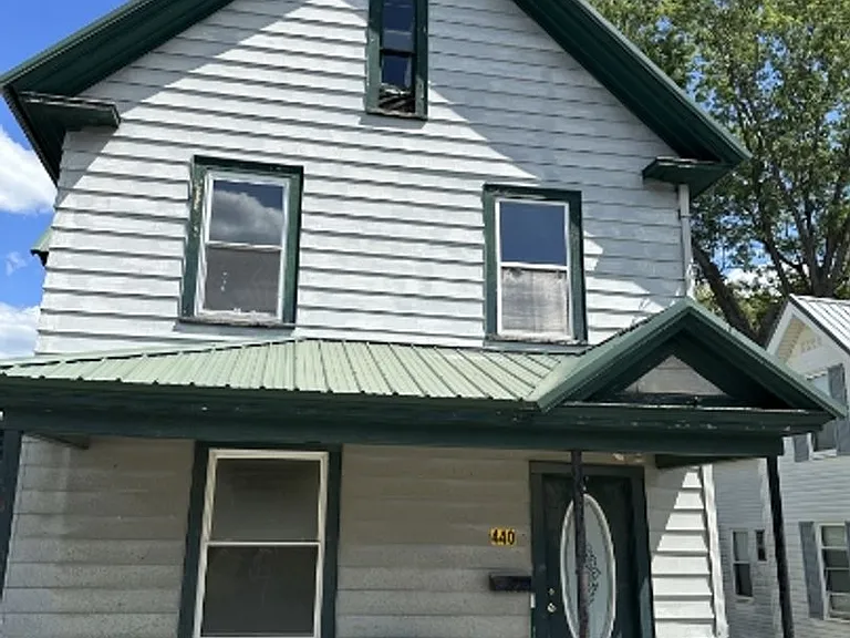 440 Main St — Photo 10