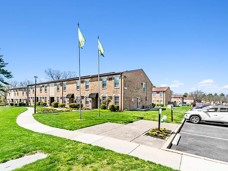 4067 Harbour Dr — Photo 40