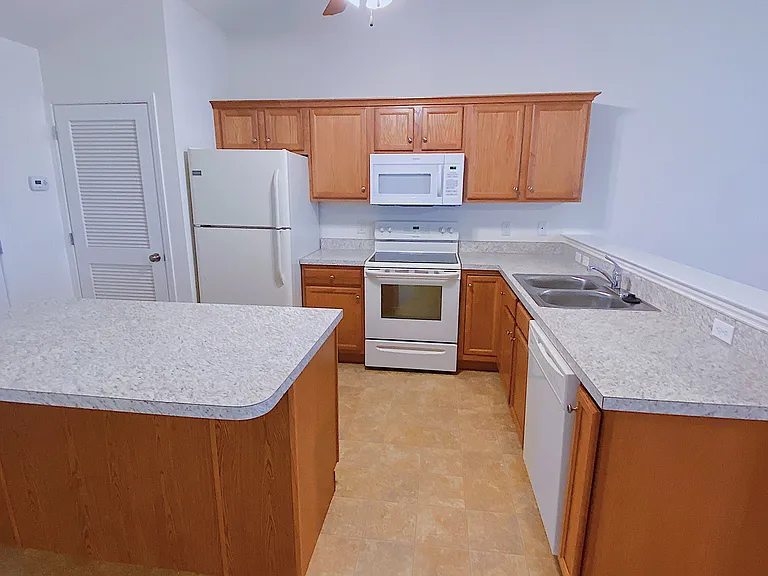 Fox Ridge — Photo 63