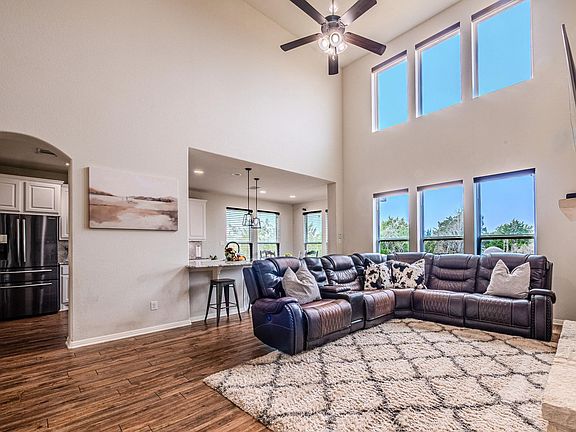 2nd image of 117 Arbor Point Dr