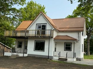 103 5th St #1, Hudson, IA 50643