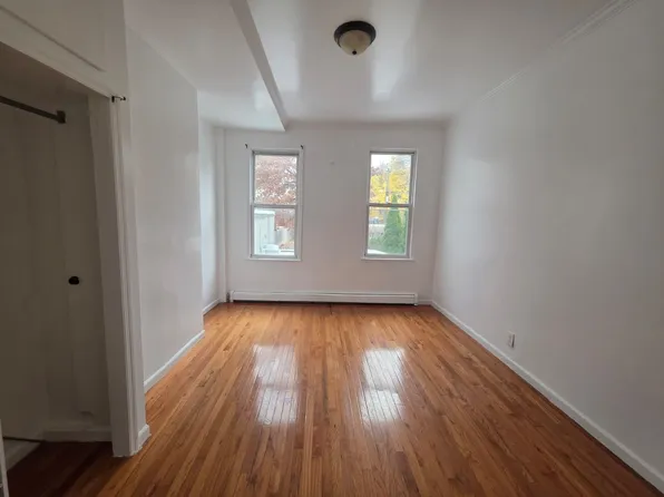 40 Van Reypen Street image 6 of 20