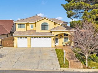 17790 Cresta Blanca Ln, Victorville, CA 92395