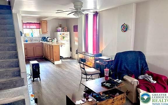 2nd image of 755 N Nagle St