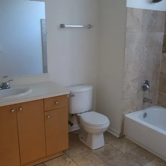 1260 N Greenview Ave #1R — Photo 20