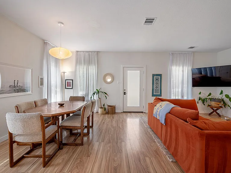 4603 Ribbecke Ave — Photo 9