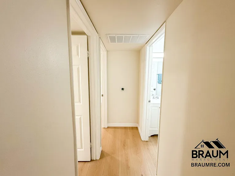 4404 Stern Ave — Photo 19
