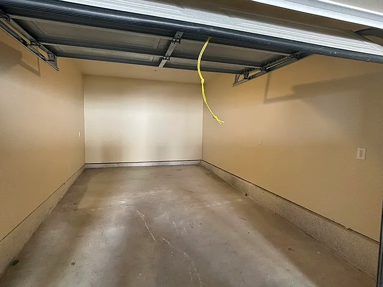 1612 N Soto St — Photo 20