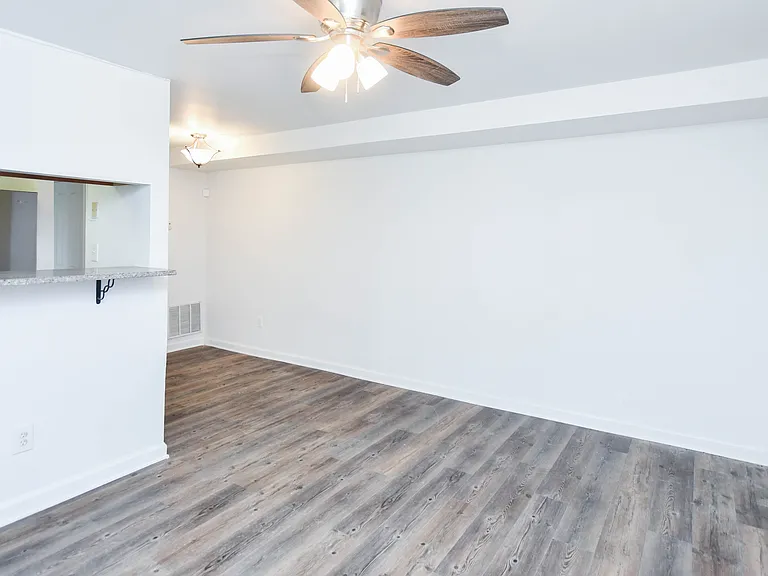 713 Brandywine St SE #B2 — Photo 16