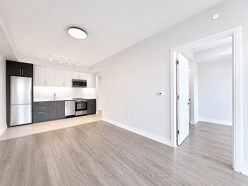 2525 Bathurst St Photo 1 2525 Bathurst St Photo 1