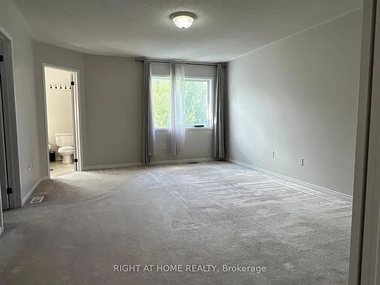 39 Golden Iris Cres — Photo 34