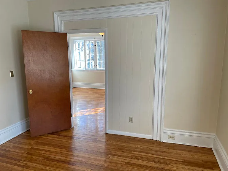 423 Crescent St NE #2 — Photo 12