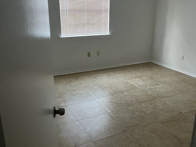 4439 Woodland Dr #C — Photo 16