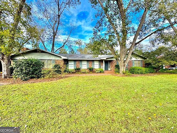 2nd image of 249 Lincoln Ave