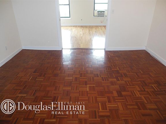 3rd image of 513 Hicks St APT 3