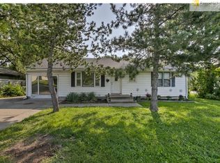 9541 Pflumm Rd, Lenexa, KS 66215