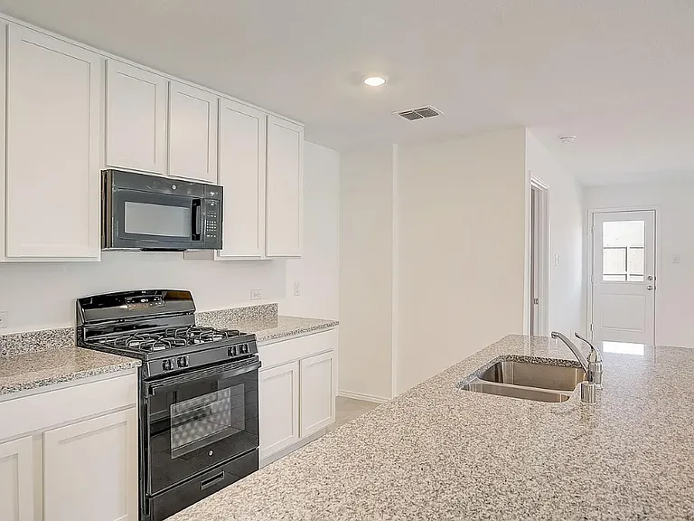 2825 Watchpoint Rd — Photo 6