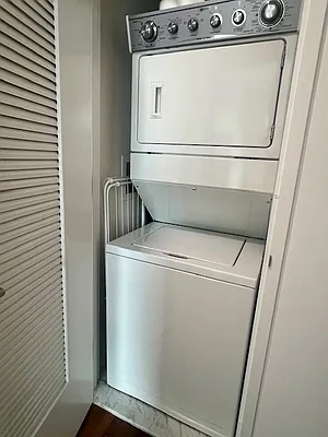 Rented by Compass | media 7