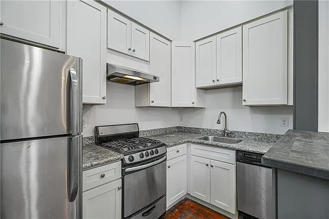 920 Chartres St #1 — Photo 4