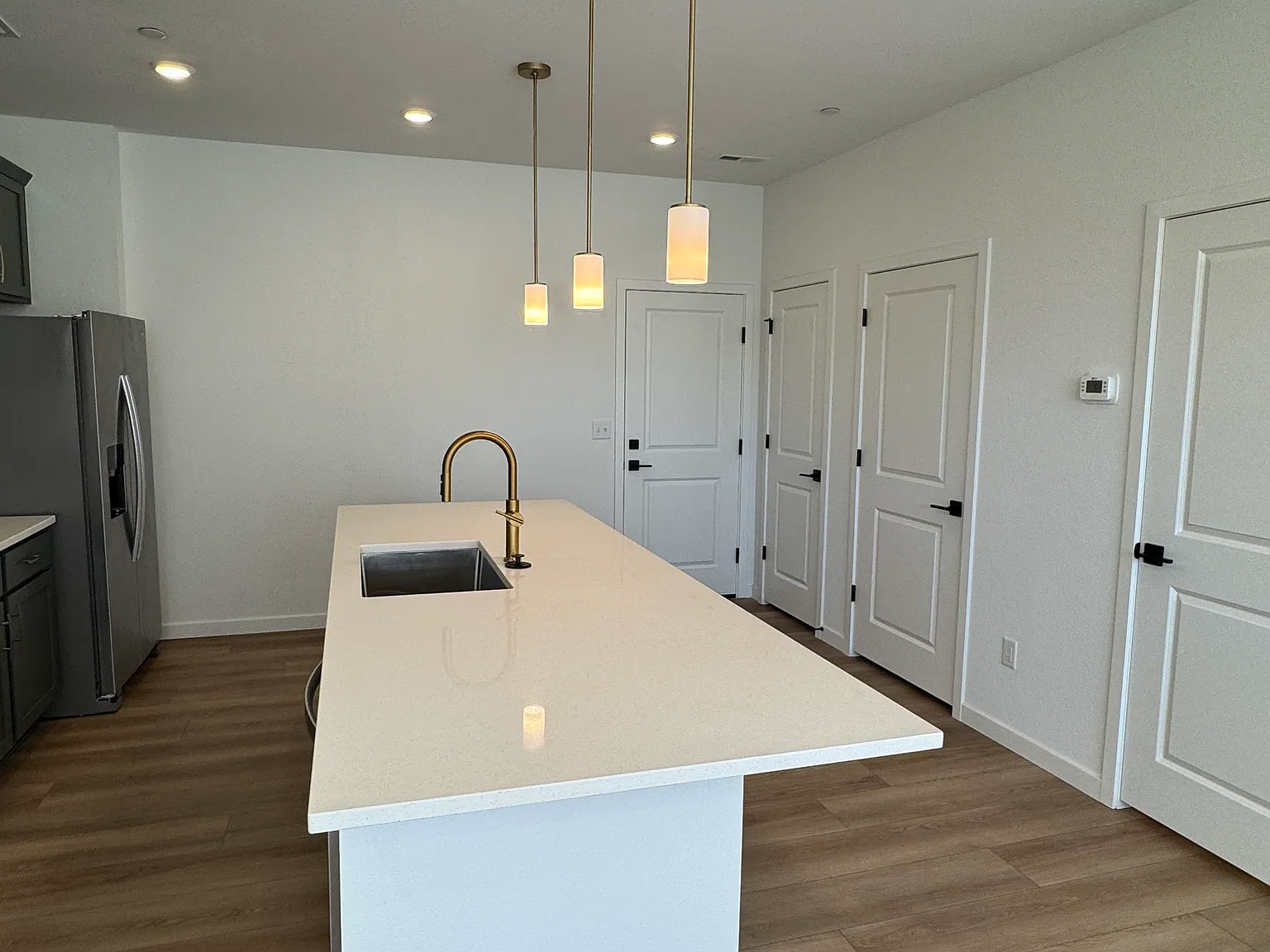 764 Nob Hill Ln — Photo 3