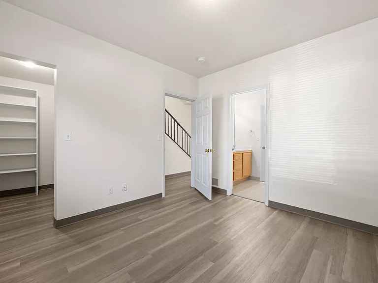 Glenmoor Townhomes — Photo 27