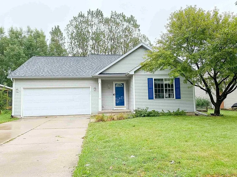 1217 Glacier Hill Dr — Photo 1