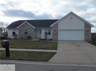 407 Daisy Dr, Saint Johns, MI