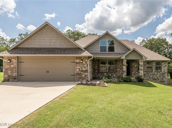 301 Eagle Crst, Poteau, OK 74953