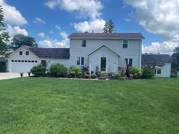 204 2nd St NE, Grand Meadow, MN 55936
