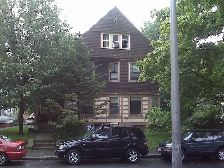45 Hollywood St #2 — Photo 1