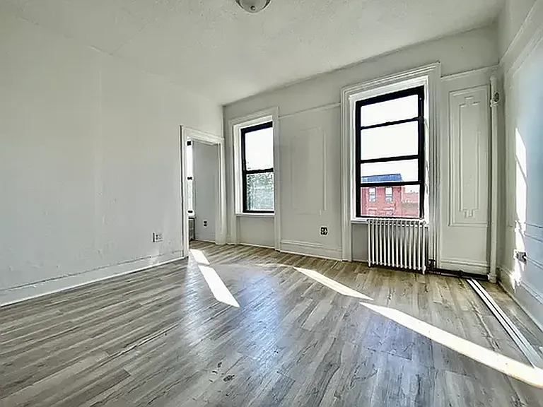 591 Vanderbilt Ave #3 — Photo 2