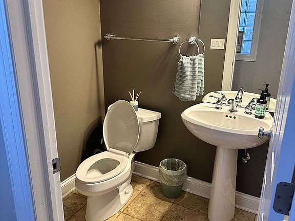 5th image of 1520 N Bosworth Ave APT 1