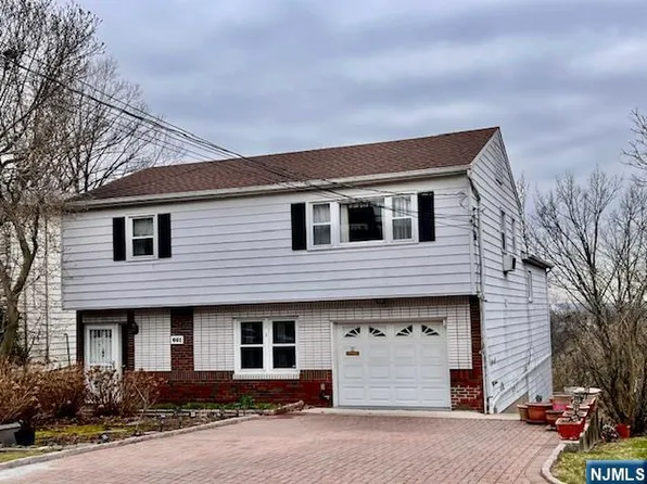 661 Clinton Pl, Ridgefield, NJ 07657