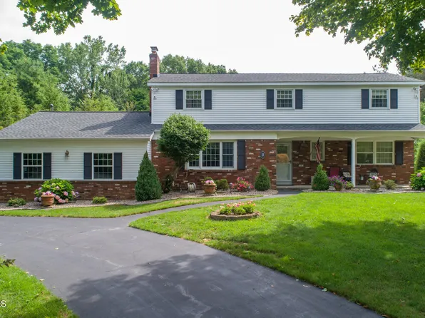 3 Sweet Brier Drive, Ballston Lake, NY 12019