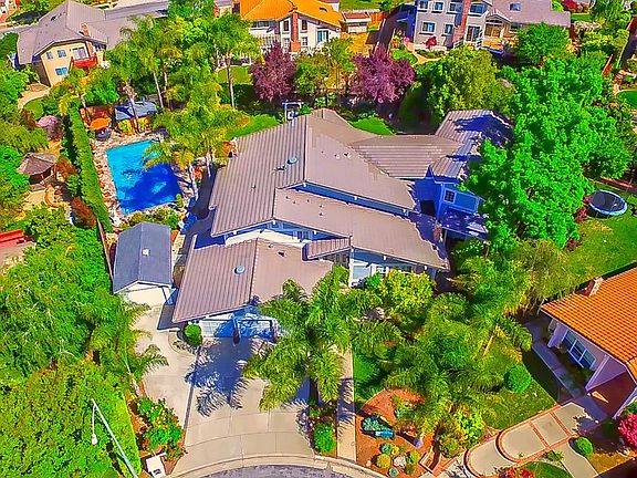 2nd image of 3381 Royal Meadow Ln
