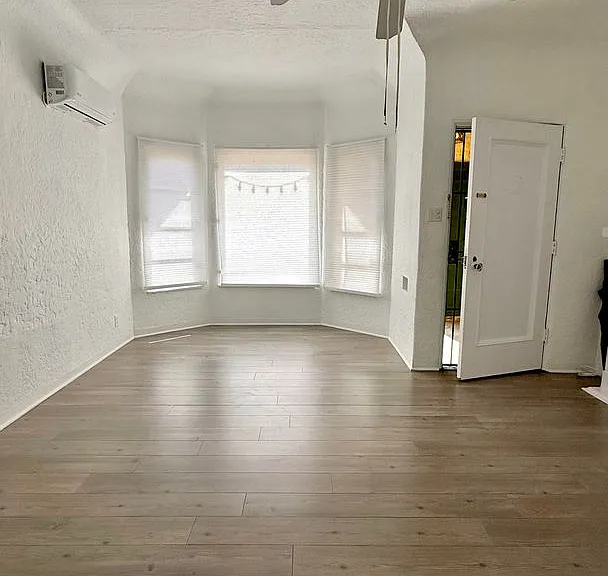538 N Sycamore Ave — Photo 8