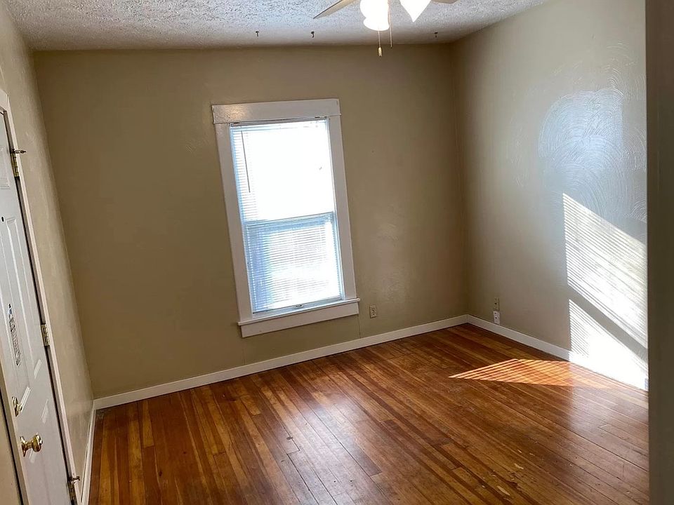 1st image of 3245 R St APT 3