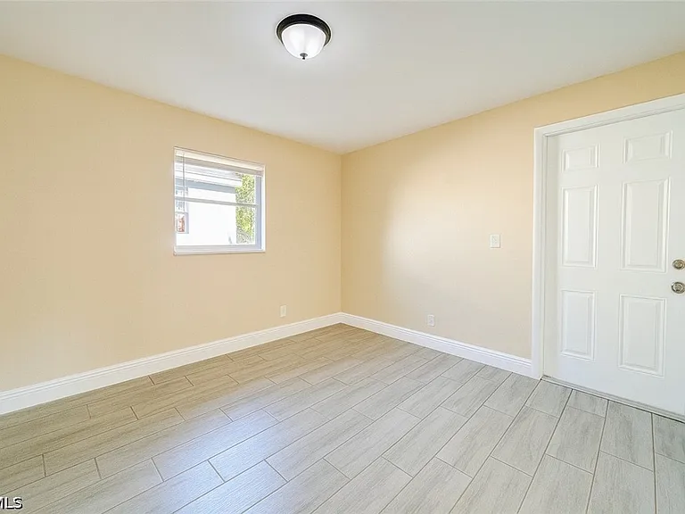 5453 11th Ave — Photo 5