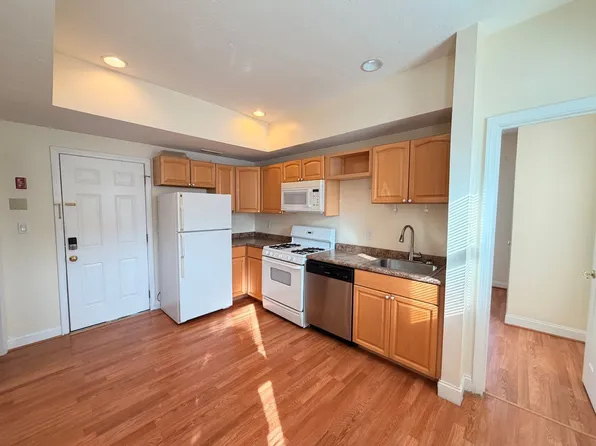 289 Merrimack St, Manchester, NH