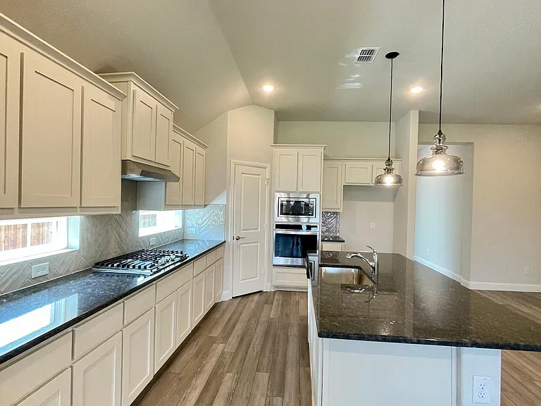 4005 Blue Stem Blvd — Photo 5