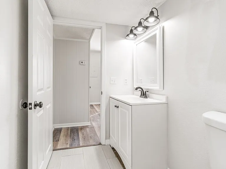 6631 Magnolia St — Photo 44