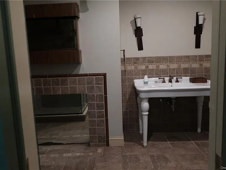217 Pine Island Tpke — Photo 5
