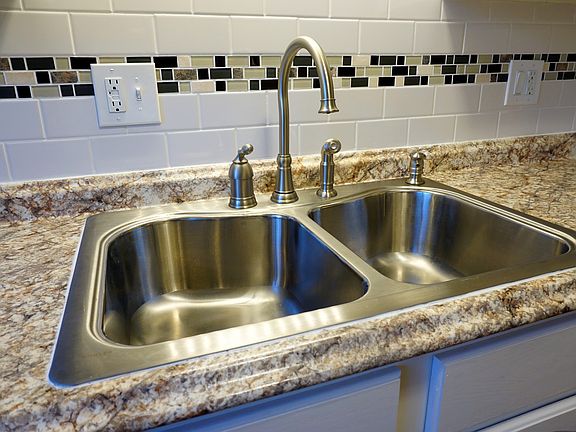 2nd image of 16 Village Ct