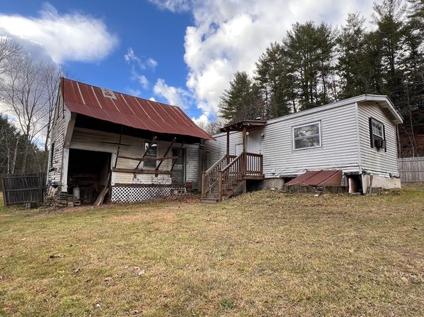 79 Berkshire Trl, Cummington, MA 01026