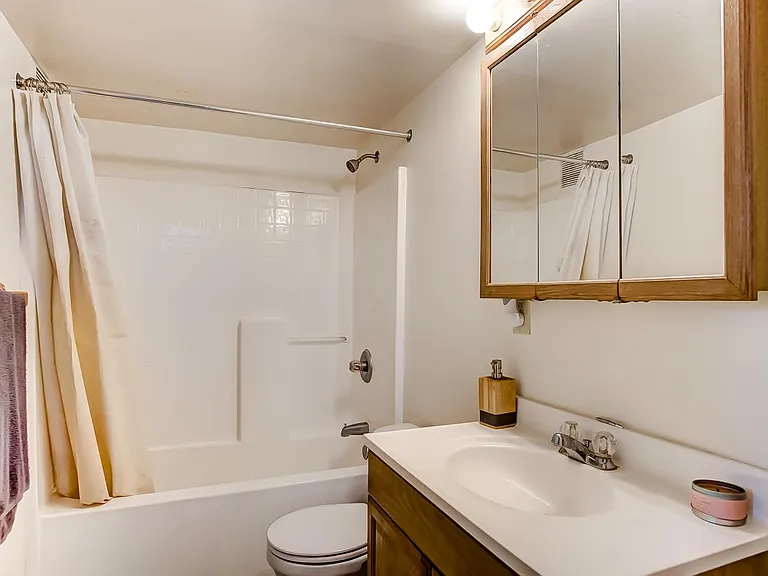 300 Warner St #1 — Photo 10